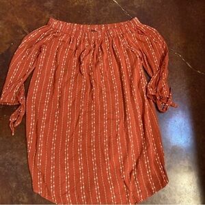 Ladies Miss Me Off Shoulder Arrow Dress